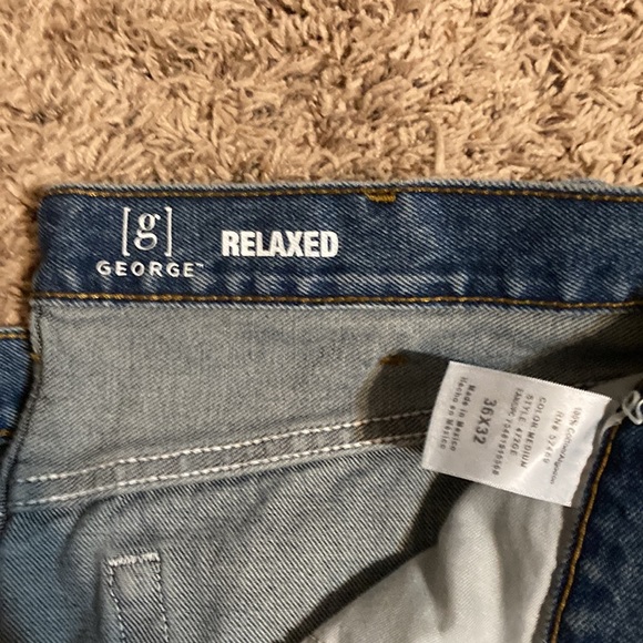 Men’s George relaxed fit jeans - Picture 2 of 2